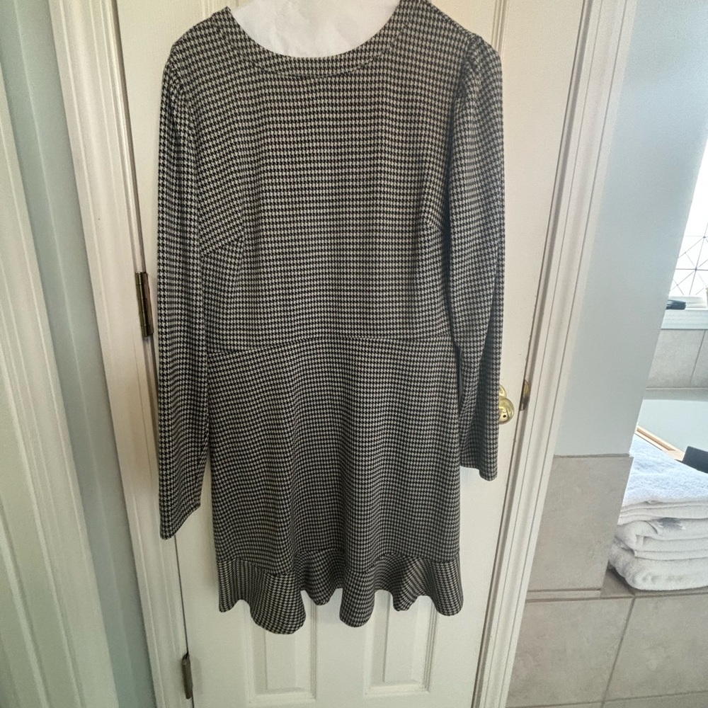 LOFT Houndstooth Dress, size 10